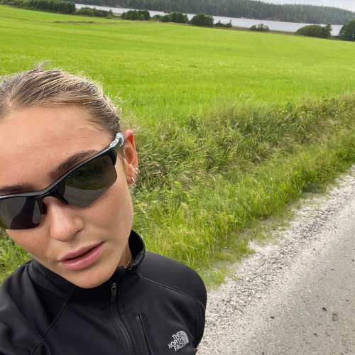 Borrow Antonia’s Mon–Fri Workout Routine